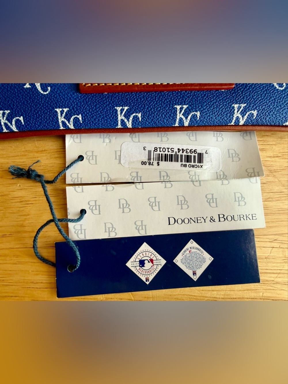⚾💙 Dooney & Bourke KC Royals World Series Wristlet 💙⚾ - Picture 6 of 8